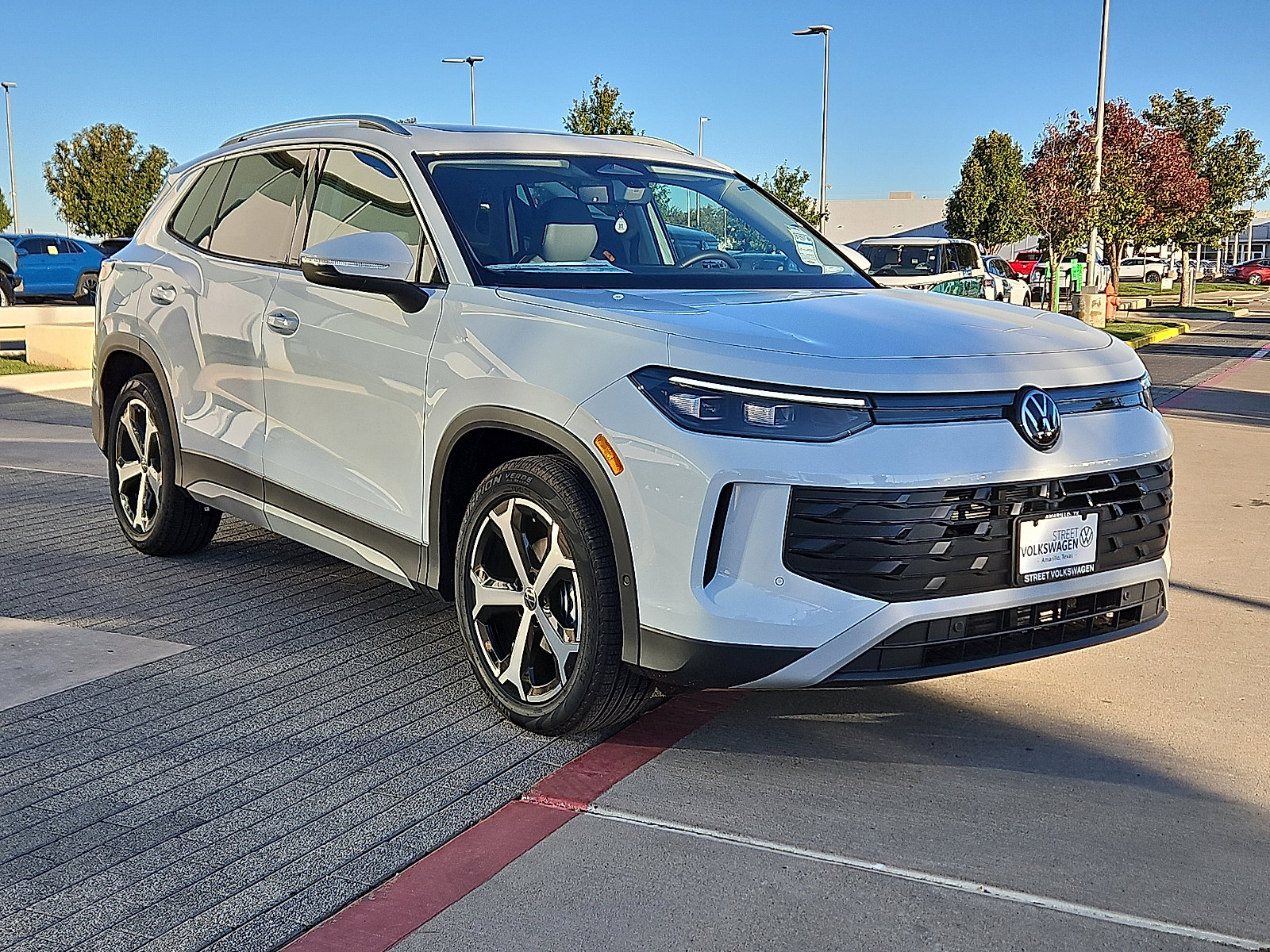 New 2026 Volkswagen Tiguan SE image 4