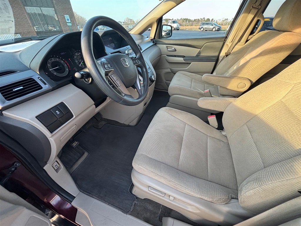 Used 2013 Honda Odyssey LX image 13