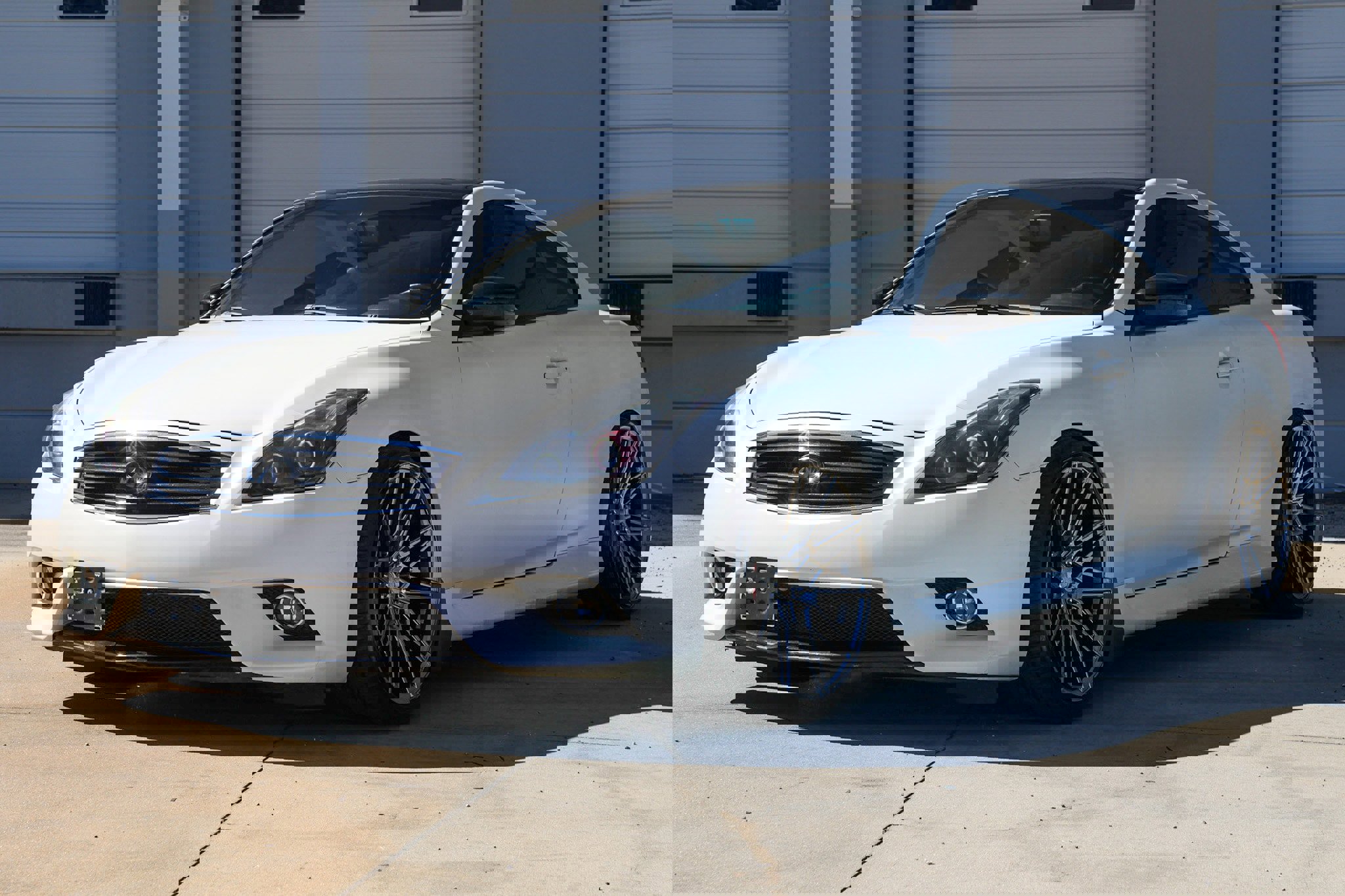 Used 2013 INFINITI G37 x Coupe w/ Premium Pkg image 4