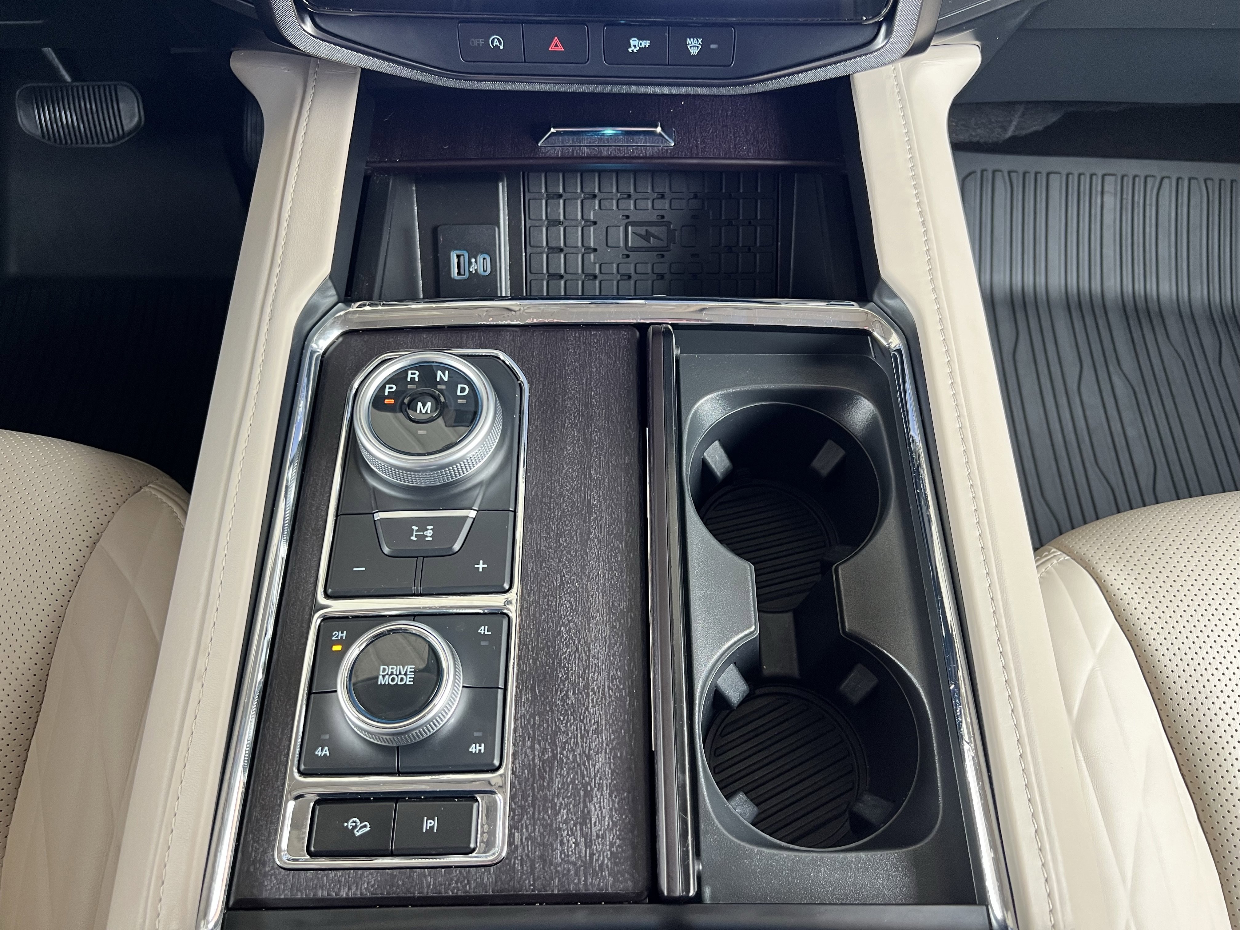 Used 2023 Ford Expedition Platinum image 44