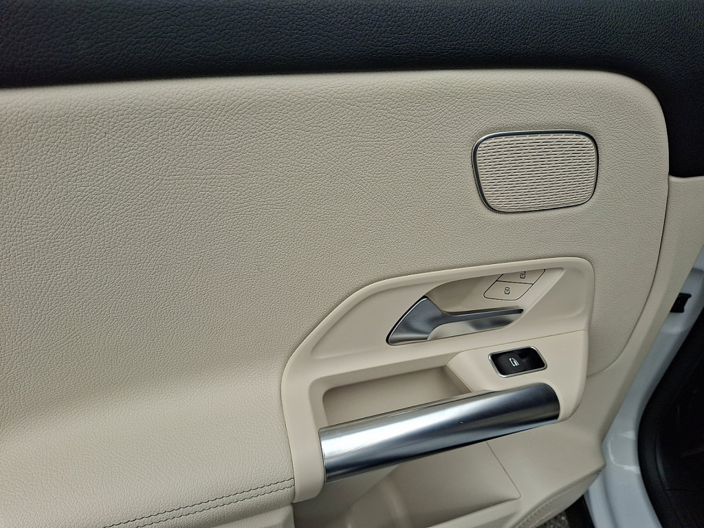 Used 2021 Mercedes-Benz GLA 250 4MATIC image 19