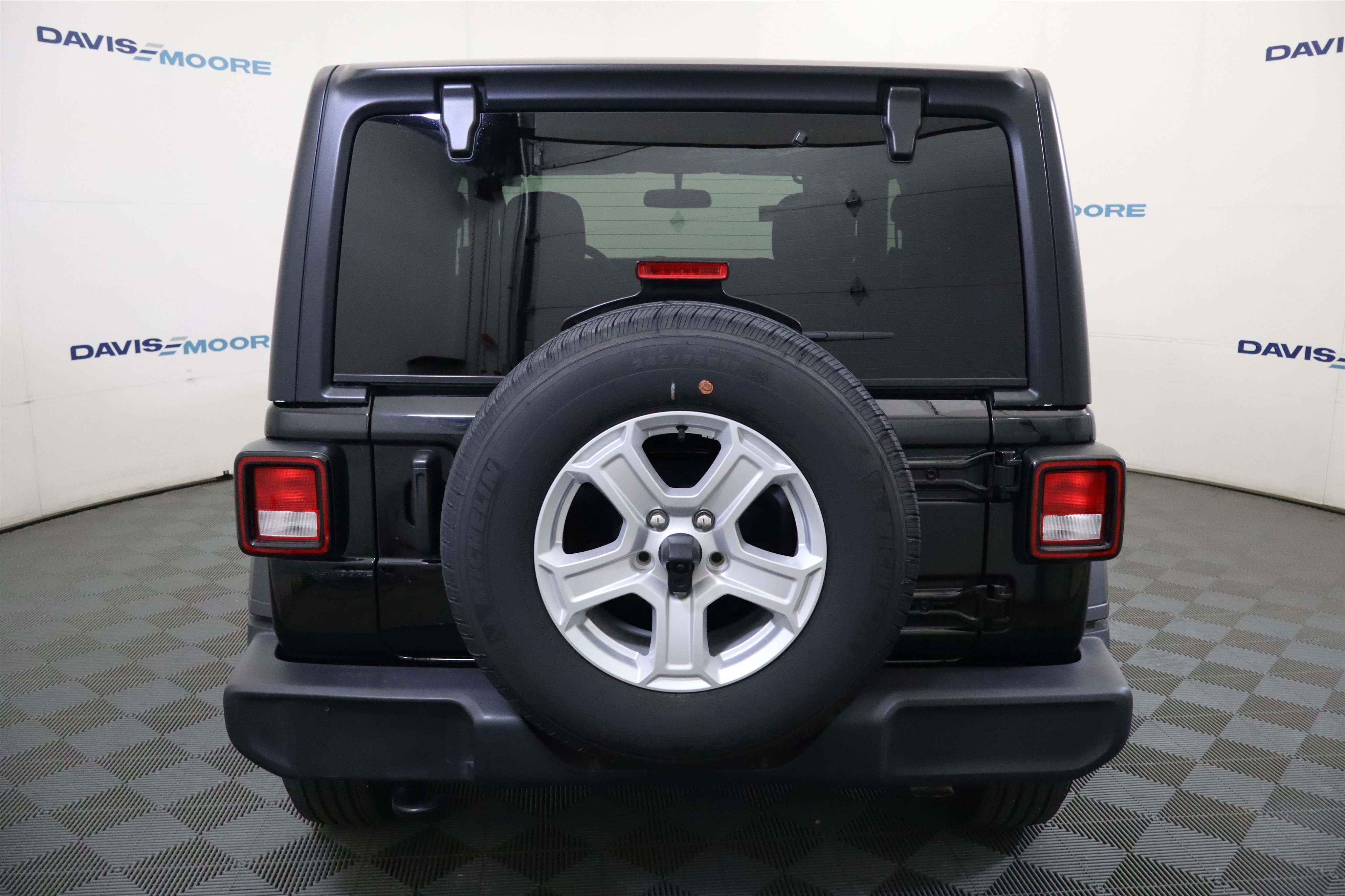 Used 2023 Jeep Wrangler Sport AWD/4WD image 8