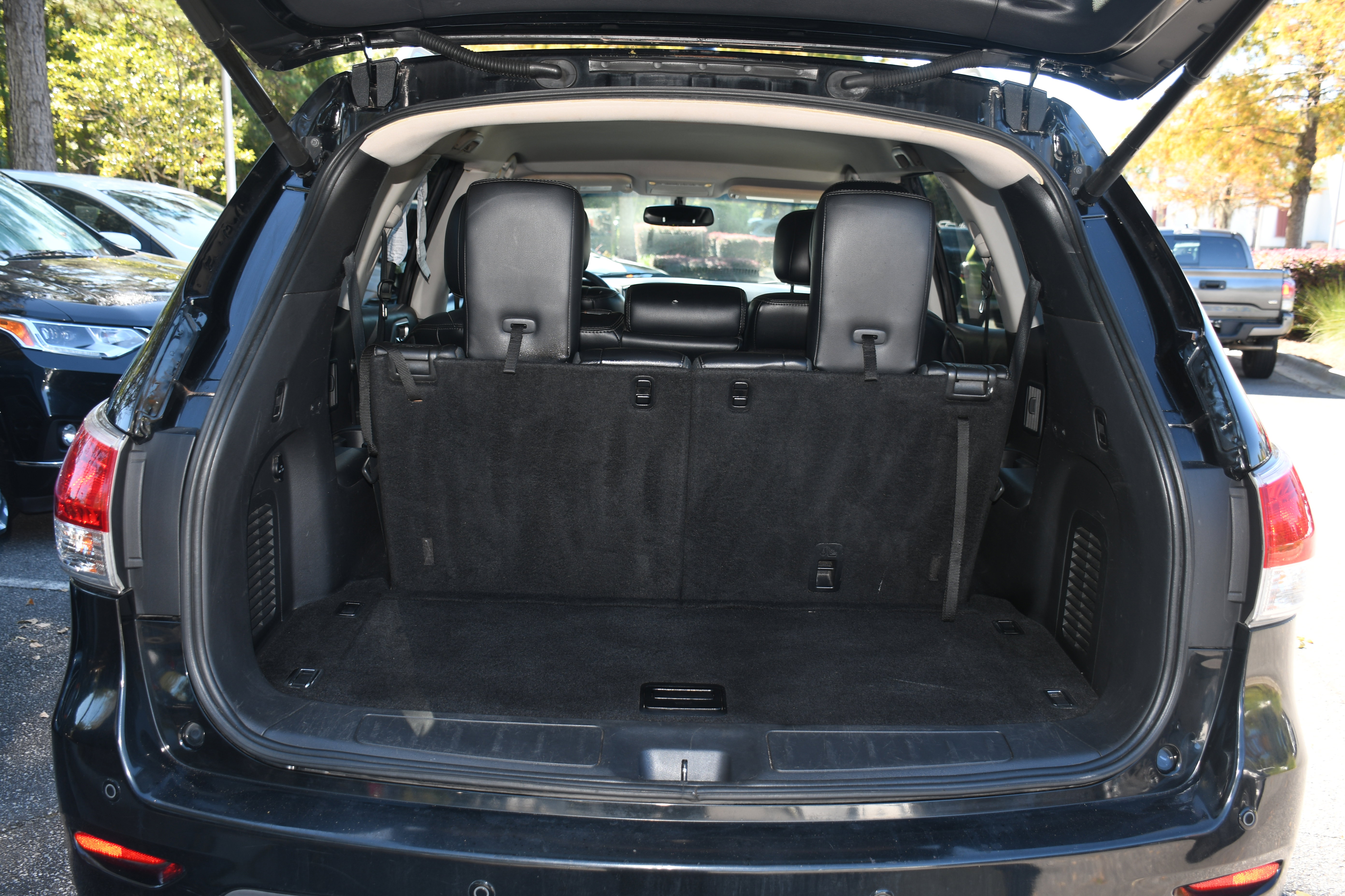 Used 2015 Nissan Pathfinder SL w/ SL Tech Package image 19