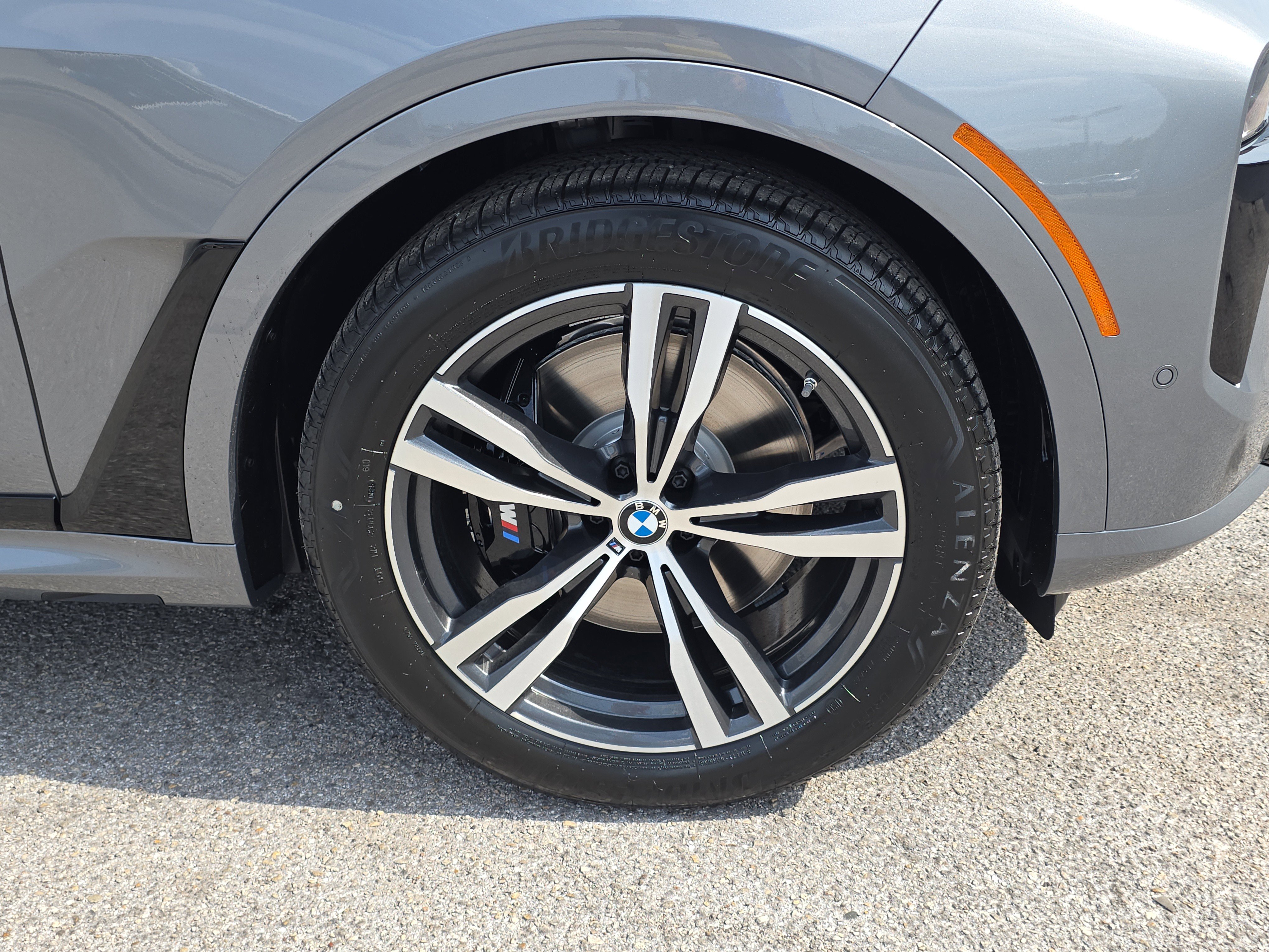 New 2026 BMW X7 M60i image 38