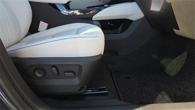 New 2026 Buick Envision Avenir image 15