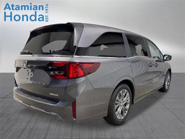 New 2026 Honda Odyssey Touring image 5