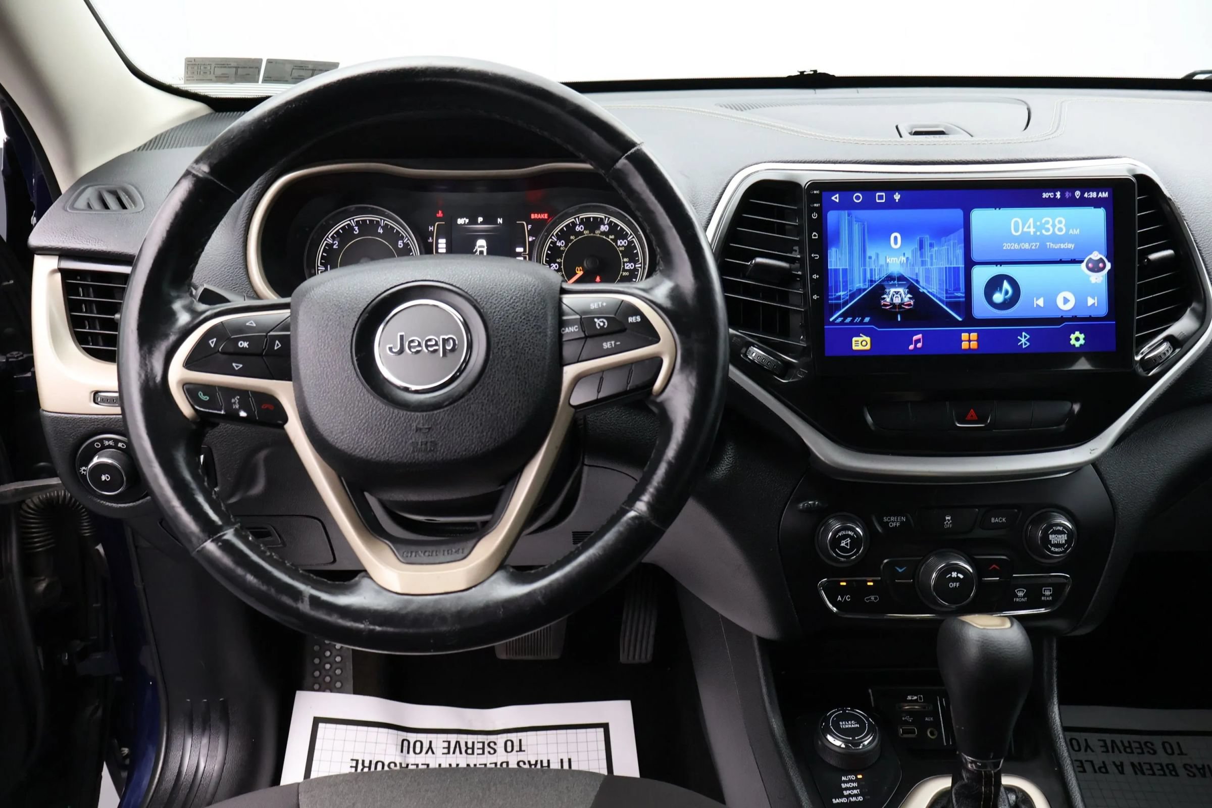 Used 2014 Jeep Cherokee Latitude w/ Cold Weather Group AWD/4WD image 26
