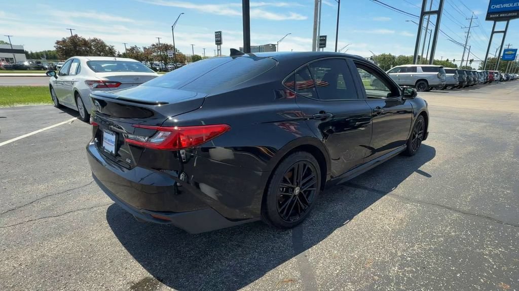 Used 2025 Toyota Camry SE w/ Convenience Package FWD image 8