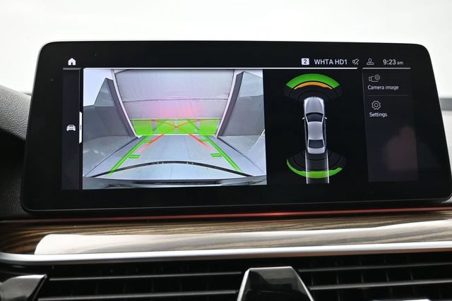 Used 2022 BMW 530i w/ M Sport Package RWD image 15
