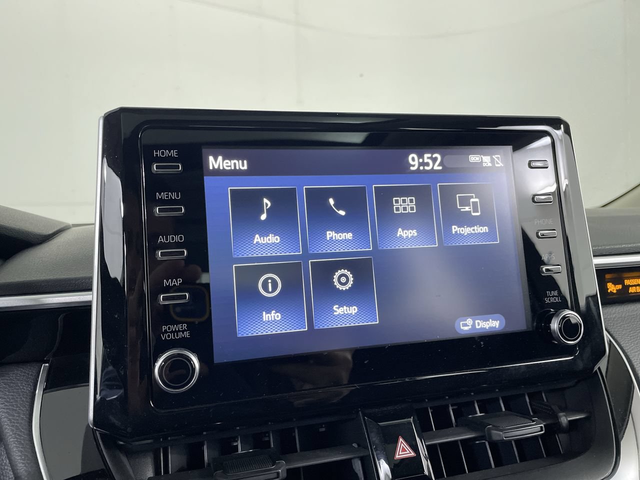 Used 2020 Toyota Corolla LE w/ LE Premium Package FWD image 16