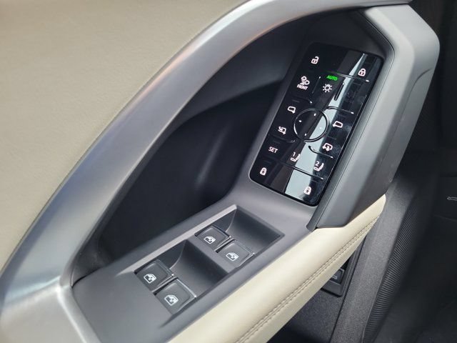Certified 2025 Audi Q5 Premium Plus w/ Premium Plus AWD/4WD image 19
