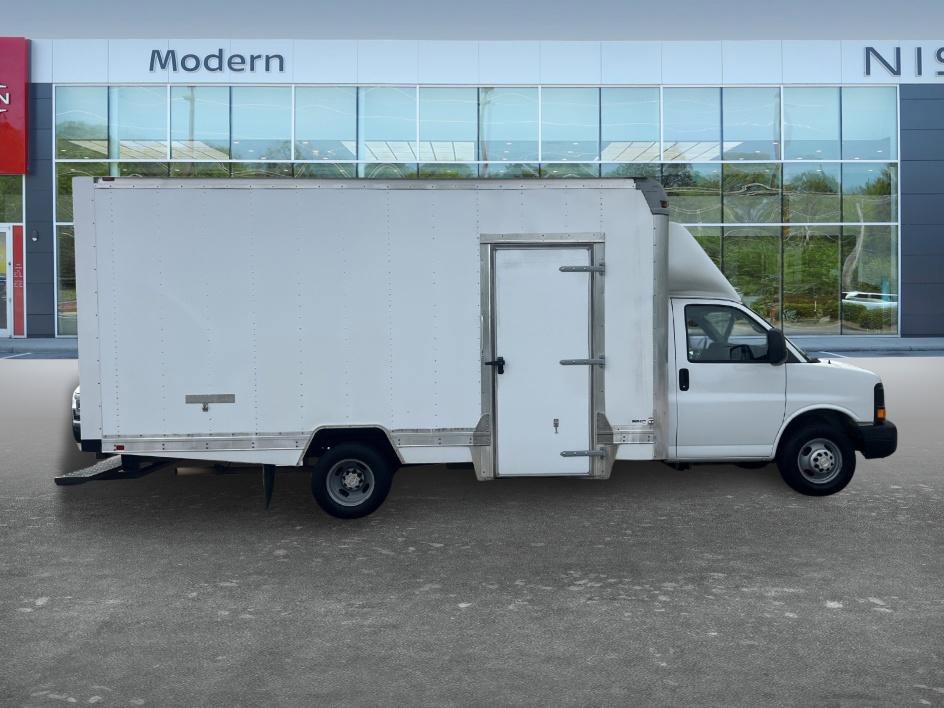 Used 2015 Chevrolet Express 3500 Extended image 4