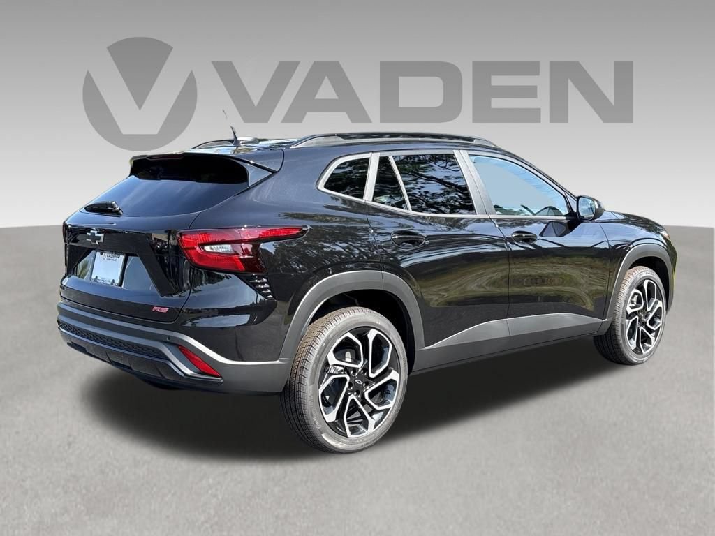New 2026 Chevrolet Trax RS w/ Sunroof Package FWD image 5
