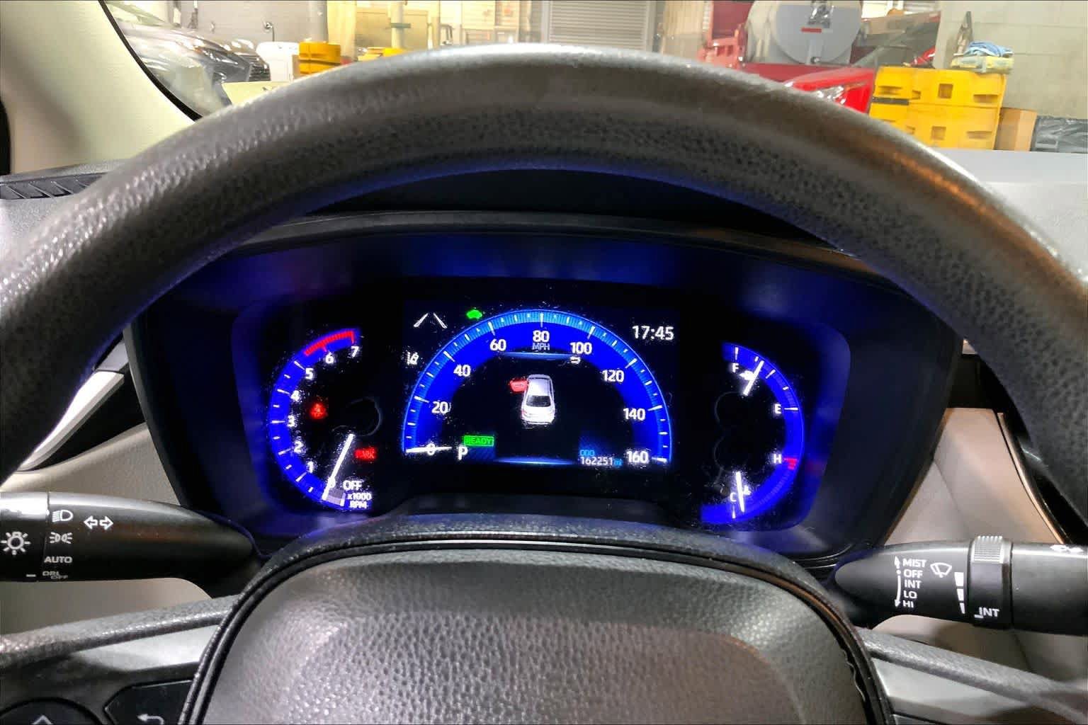 Used 2020 Toyota Corolla LE FWD image 26
