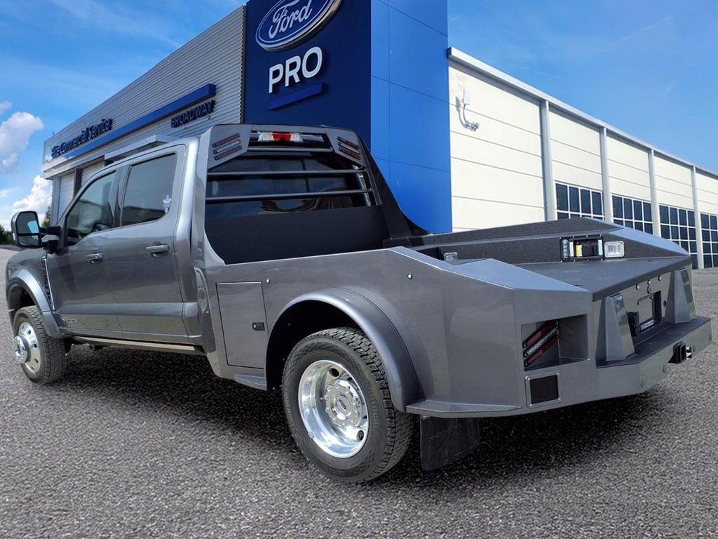 New 2025 Ford F450 Lariat w/ Lariat Ultimate Package image 2