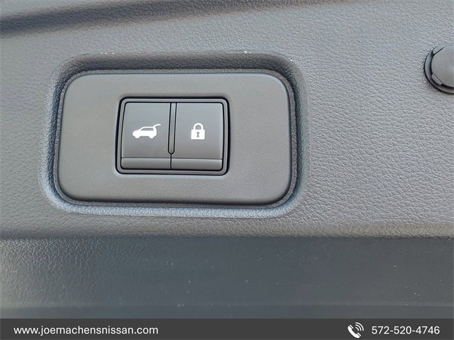 New 2025 Nissan Pathfinder SV w/ Black Appearance Package image 28