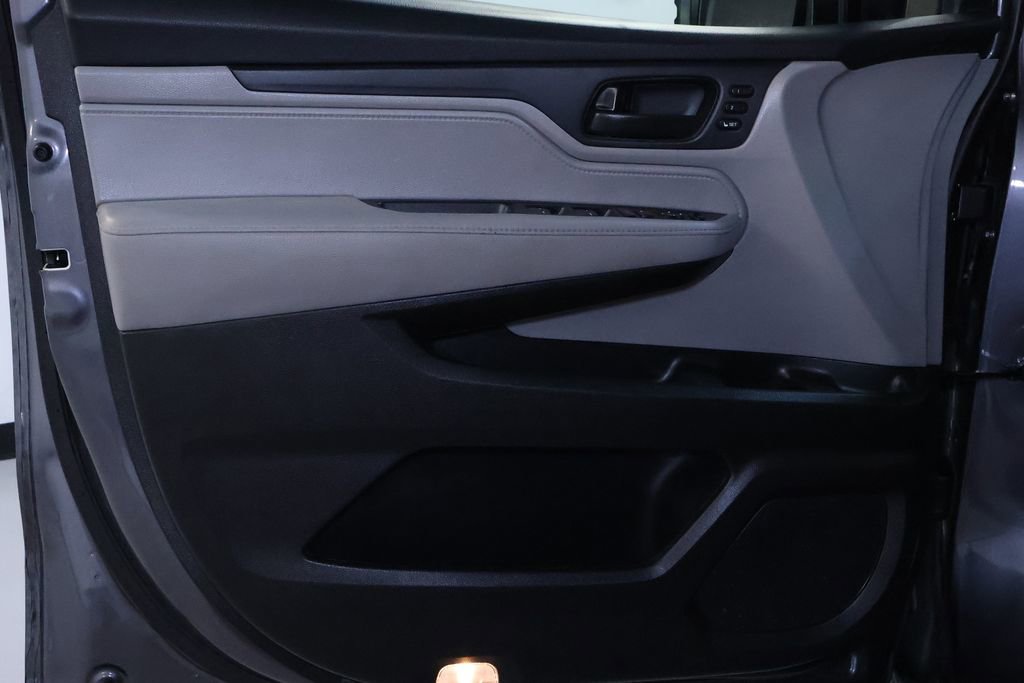 Used 2024 Honda Odyssey EX-L image 12