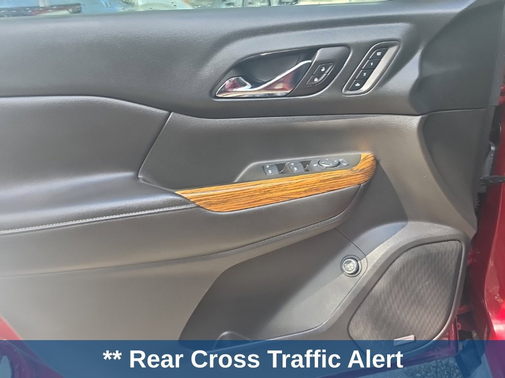 Used 2017 GMC Acadia Denali w/ Technology Package FWD image 14