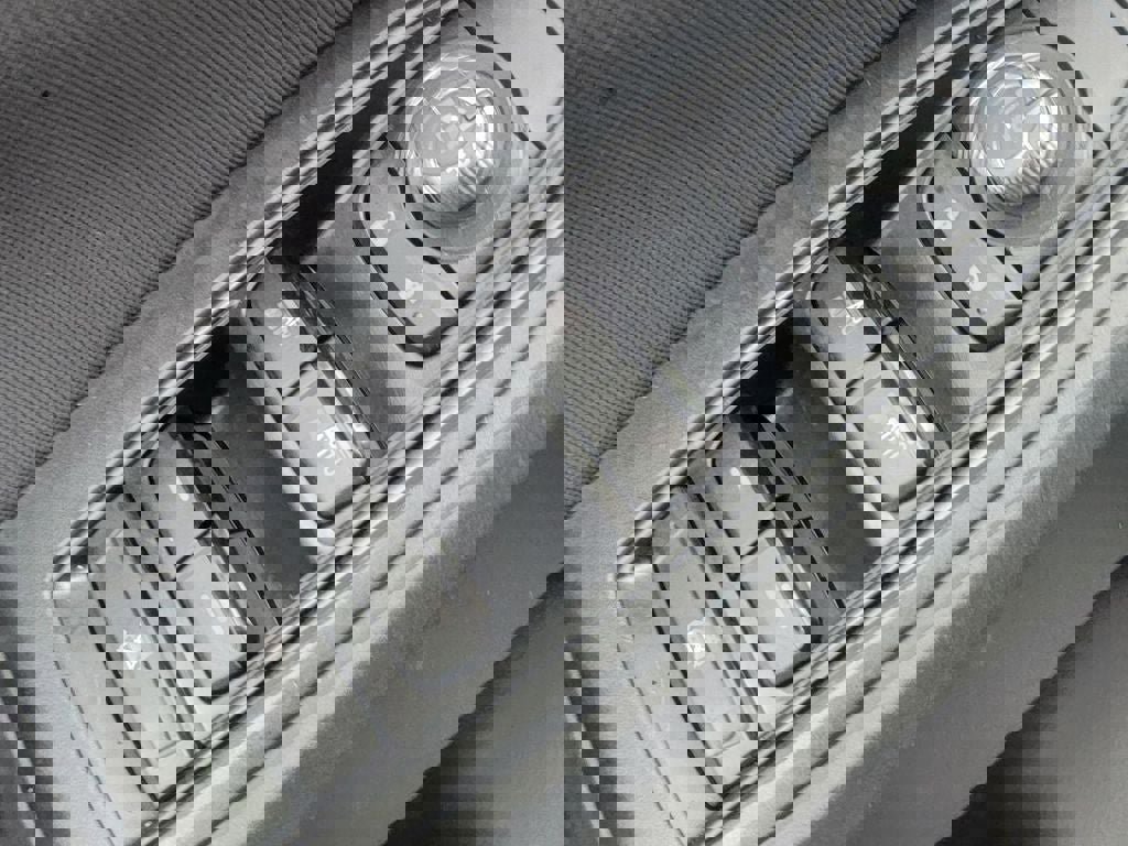 Used 2021 Subaru Crosstrek 2.0i Premium image 31