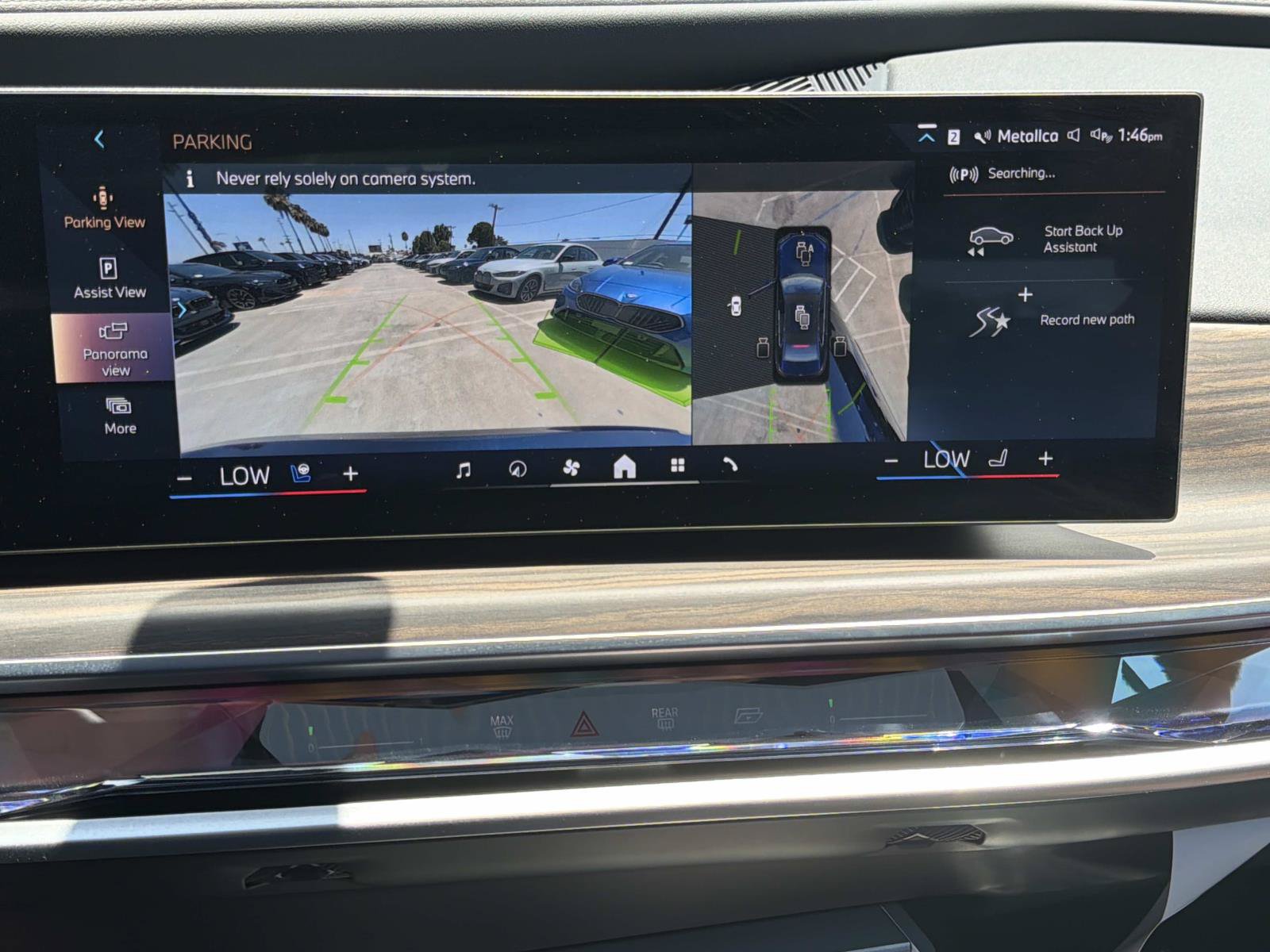 Used 2023 BMW i7 xDrive60 AWD/4WD image 25