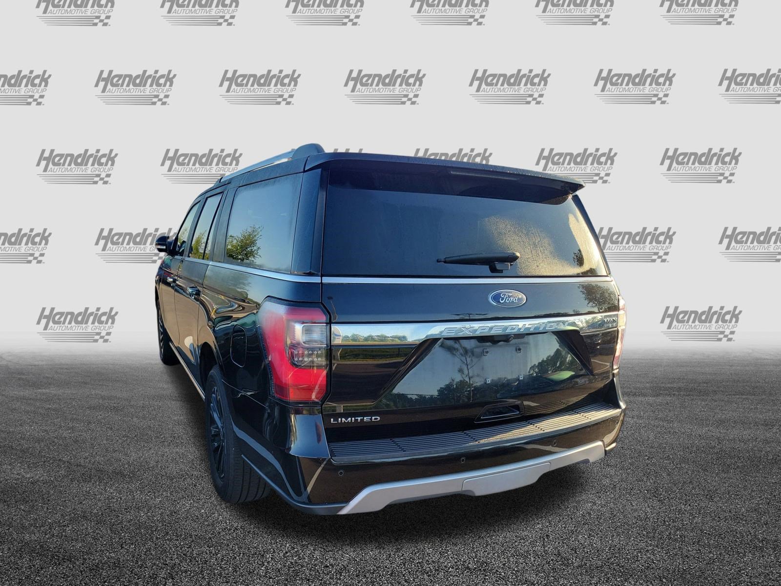 Used 2019 Ford Expedition Max Limited w/ Driver Assistance Package AWD/4WD image 8