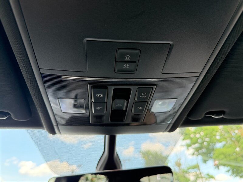 Used 2022 Volkswagen Atlas Cross Sport SE AWD/4WD image 37