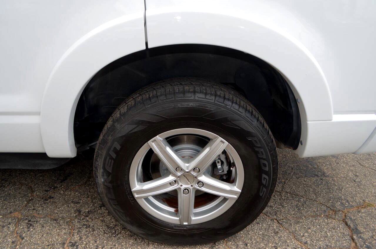 Used 2010 Ford Explorer XLT image 5