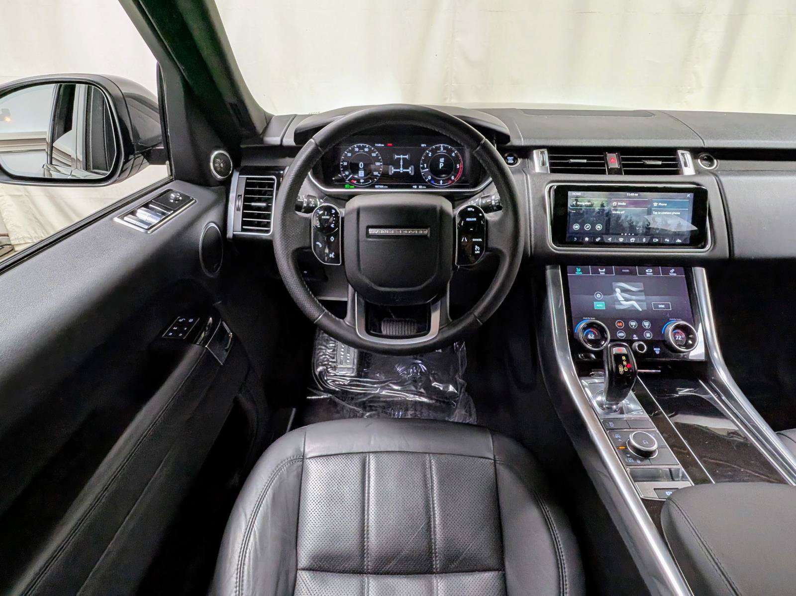 Used 2018 Land Rover Range Rover Sport HSE AWD/4WD image 2