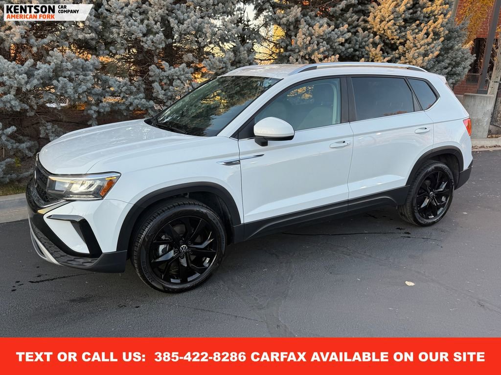 Used 2022 Volkswagen Taos SE image 1