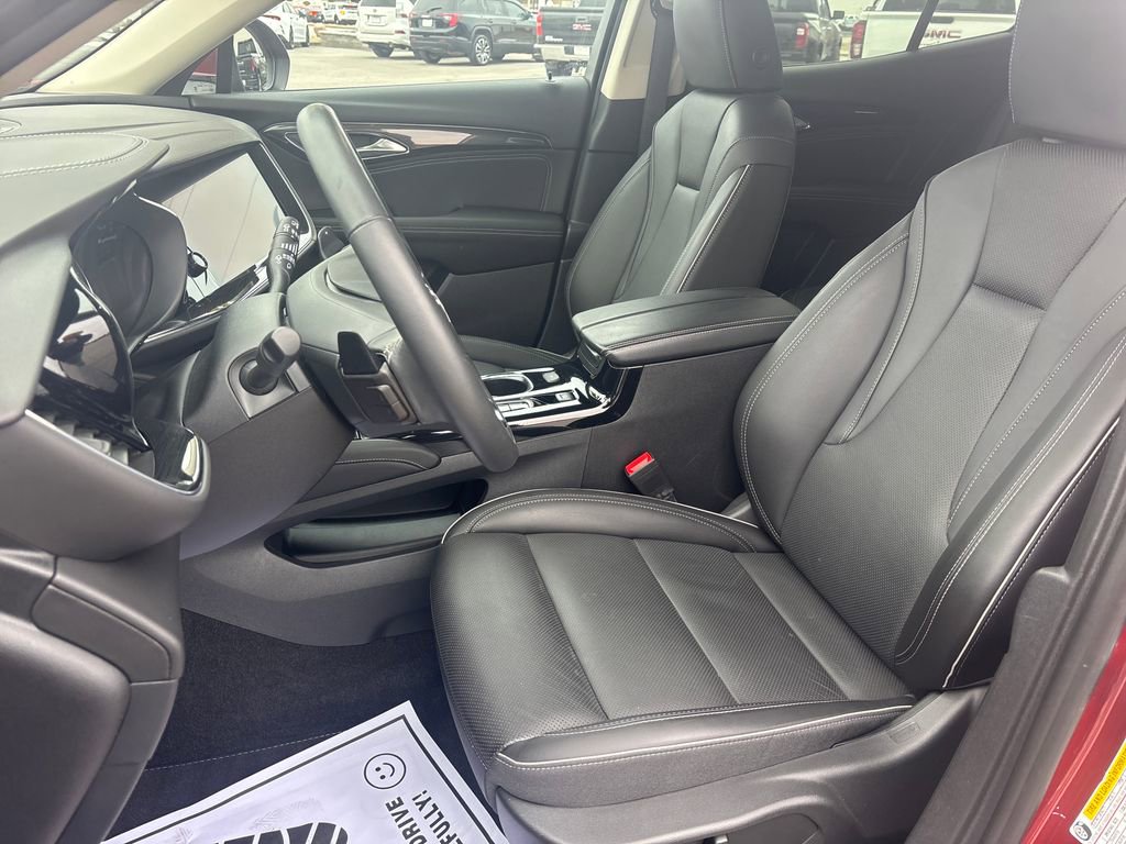 Used 2023 Buick Envision Essence image 13