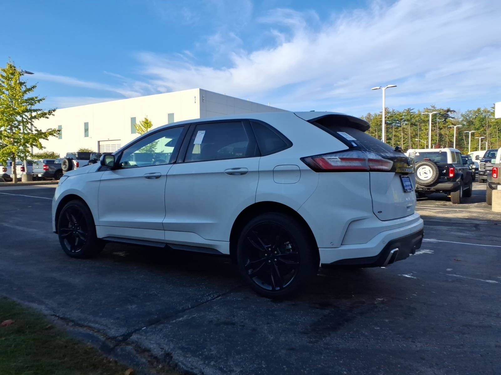 Used 2024 Ford Edge ST w/ Equipment Group 401A AWD/4WD image 7