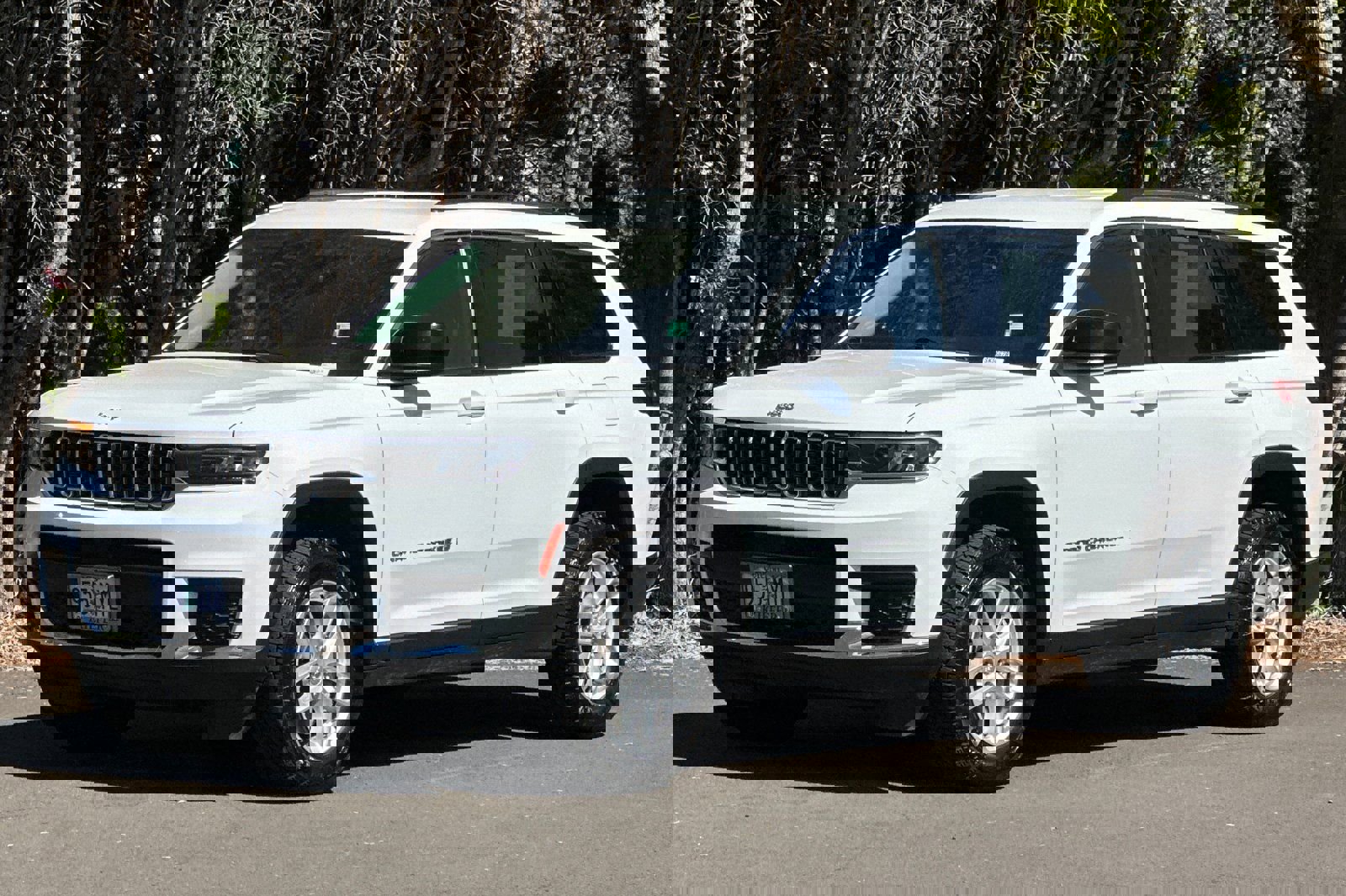 Used 2021 Jeep Grand Cherokee L Laredo w/ Luxury Tech Group I image 8