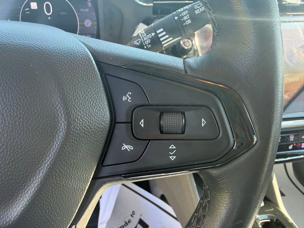 Used 2023 Chevrolet Bolt EUV Premier w/ Sun & Sound Package image 31