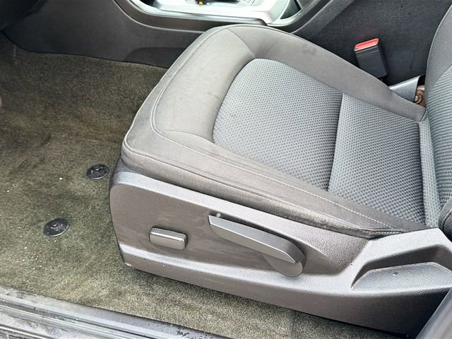 Used 2017 Chevrolet Colorado LT w/ LT Convenience Package image 18