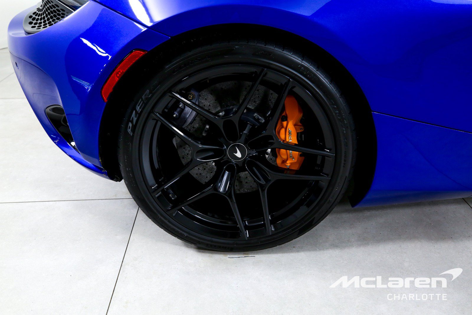 Used 2025 McLaren 750S RWD image 21
