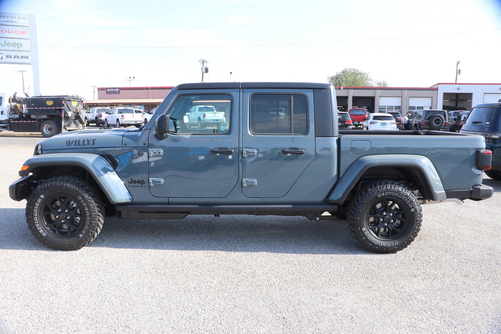 New 2026 Jeep Gladiator Sport AWD/4WD image 4