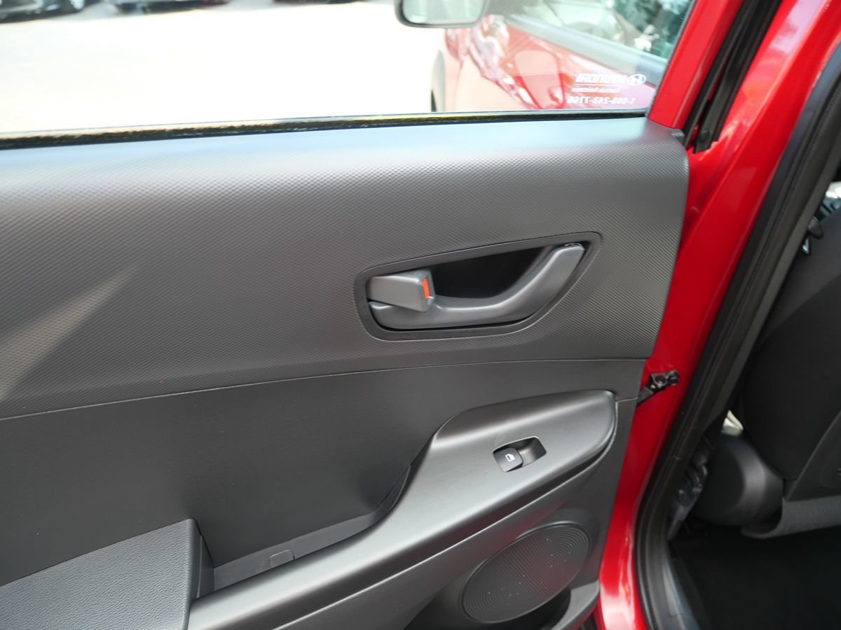 Used 2021 Hyundai Kona SE FWD image 26