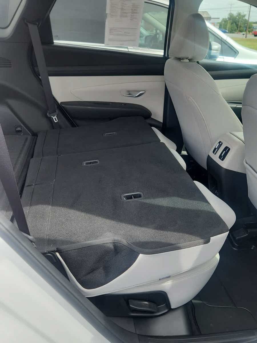 Used 2025 Hyundai Tucson SEL FWD image 23