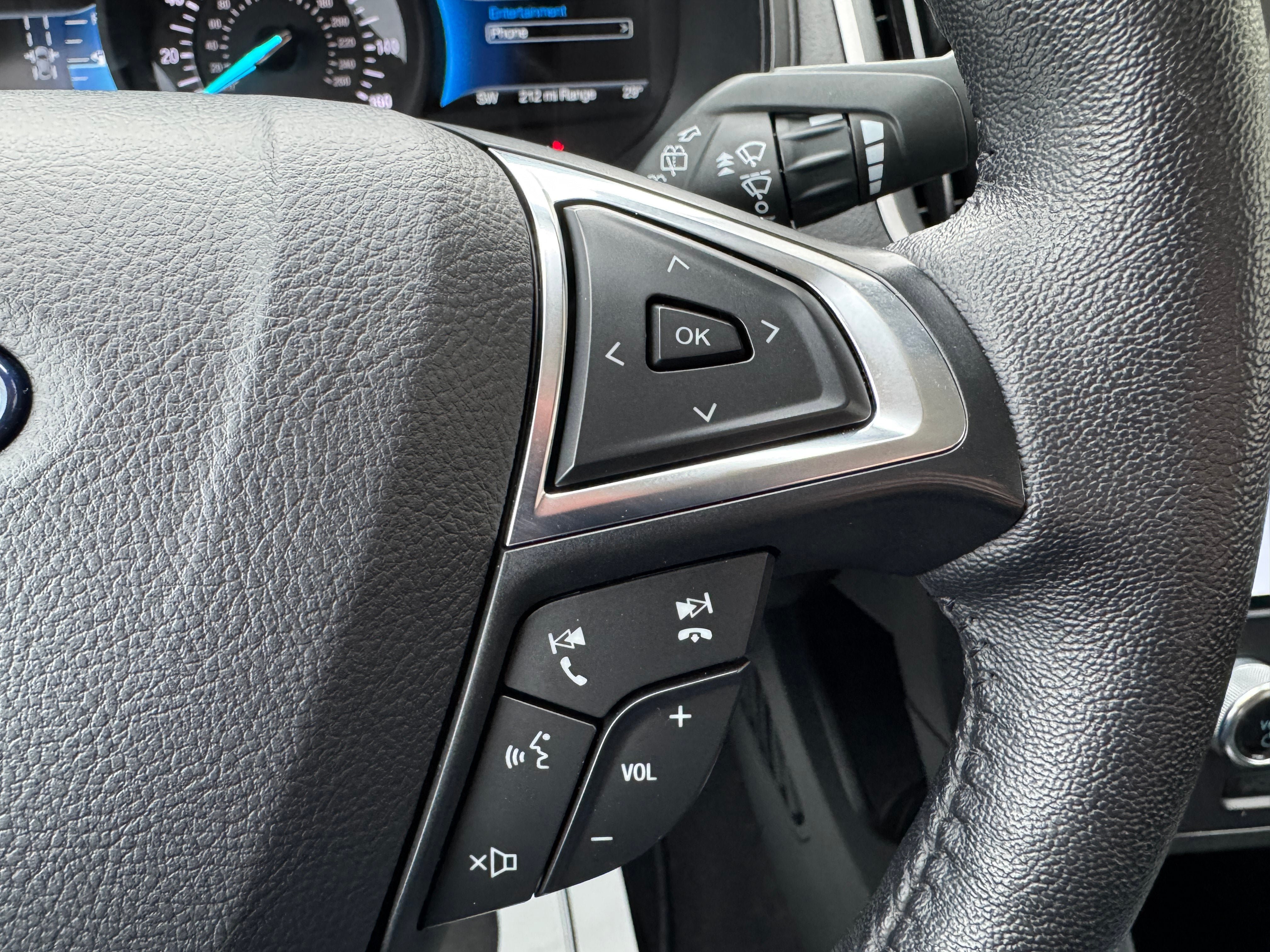 Used 2024 Ford Edge SEL AWD/4WD image 13