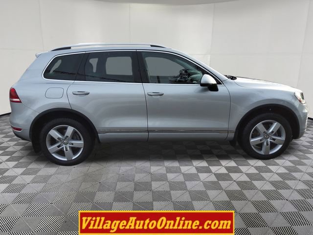 Used 2014 Volkswagen Touareg VR6 image 16