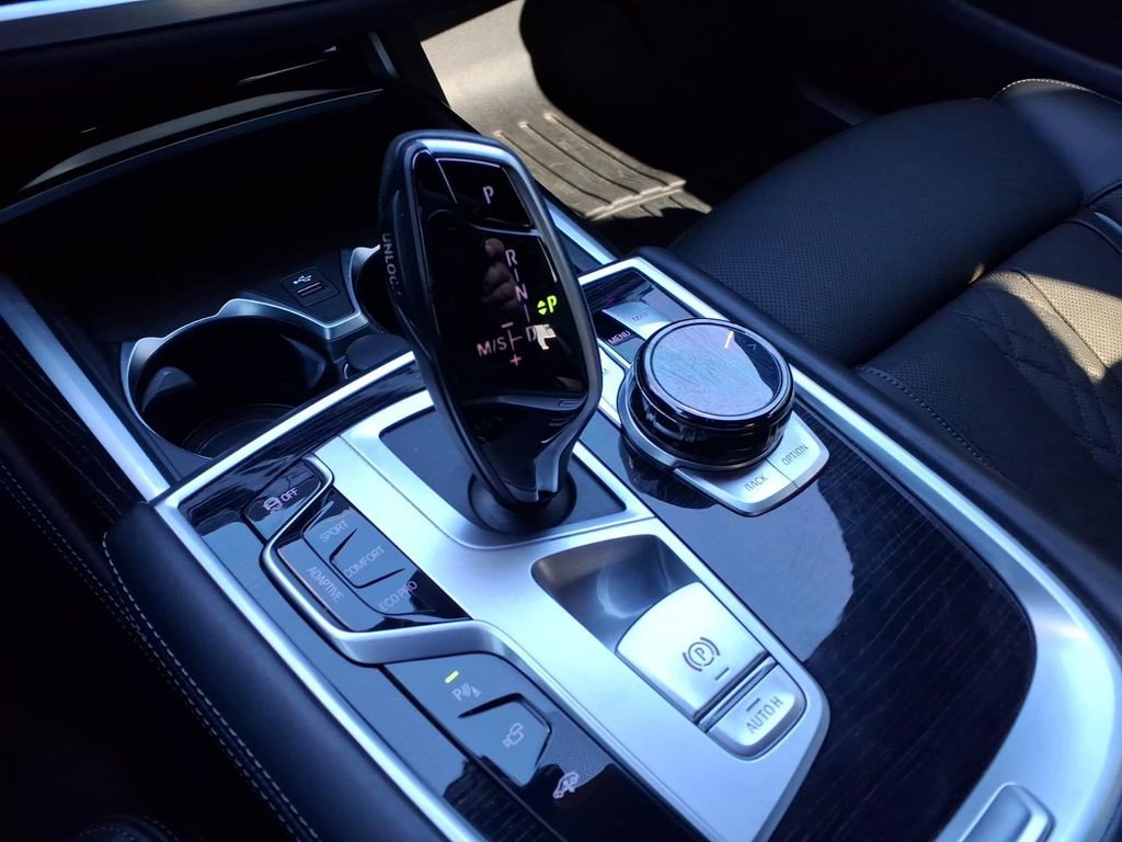 Used 2021 BMW 740i xDrive w/ M Sport Package image 18