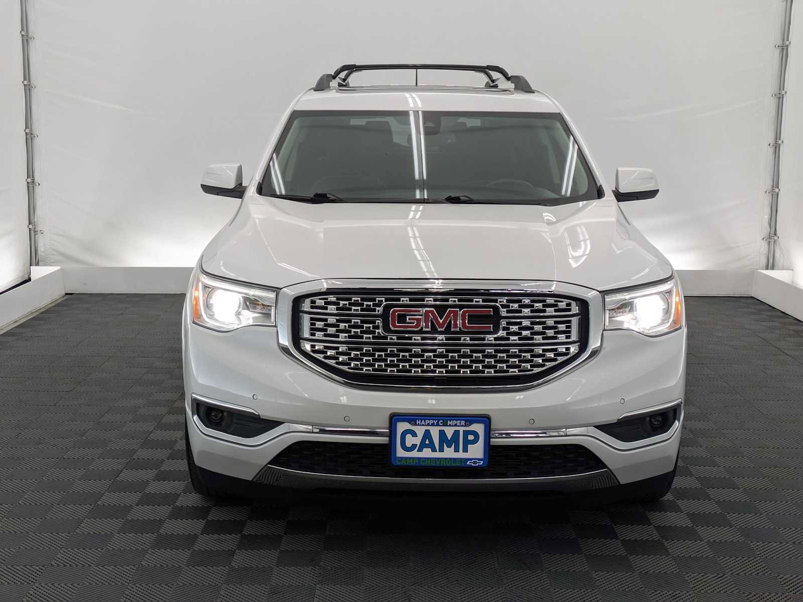 Used 2017 GMC Acadia Denali w/ Technology Package AWD/4WD image 9