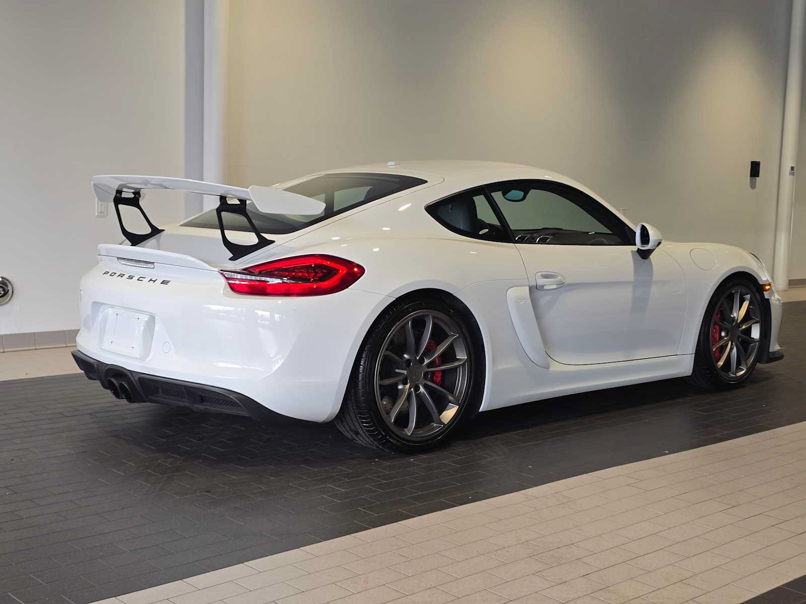Used 2016 Porsche Cayman GT4 RWD image 7