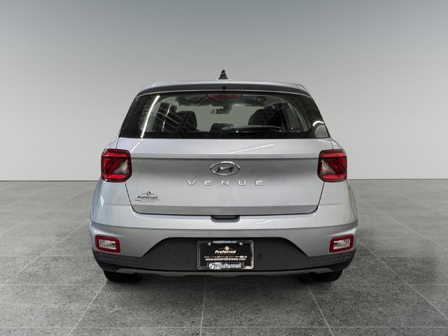 Used 2022 Hyundai Venue SE FWD image 23