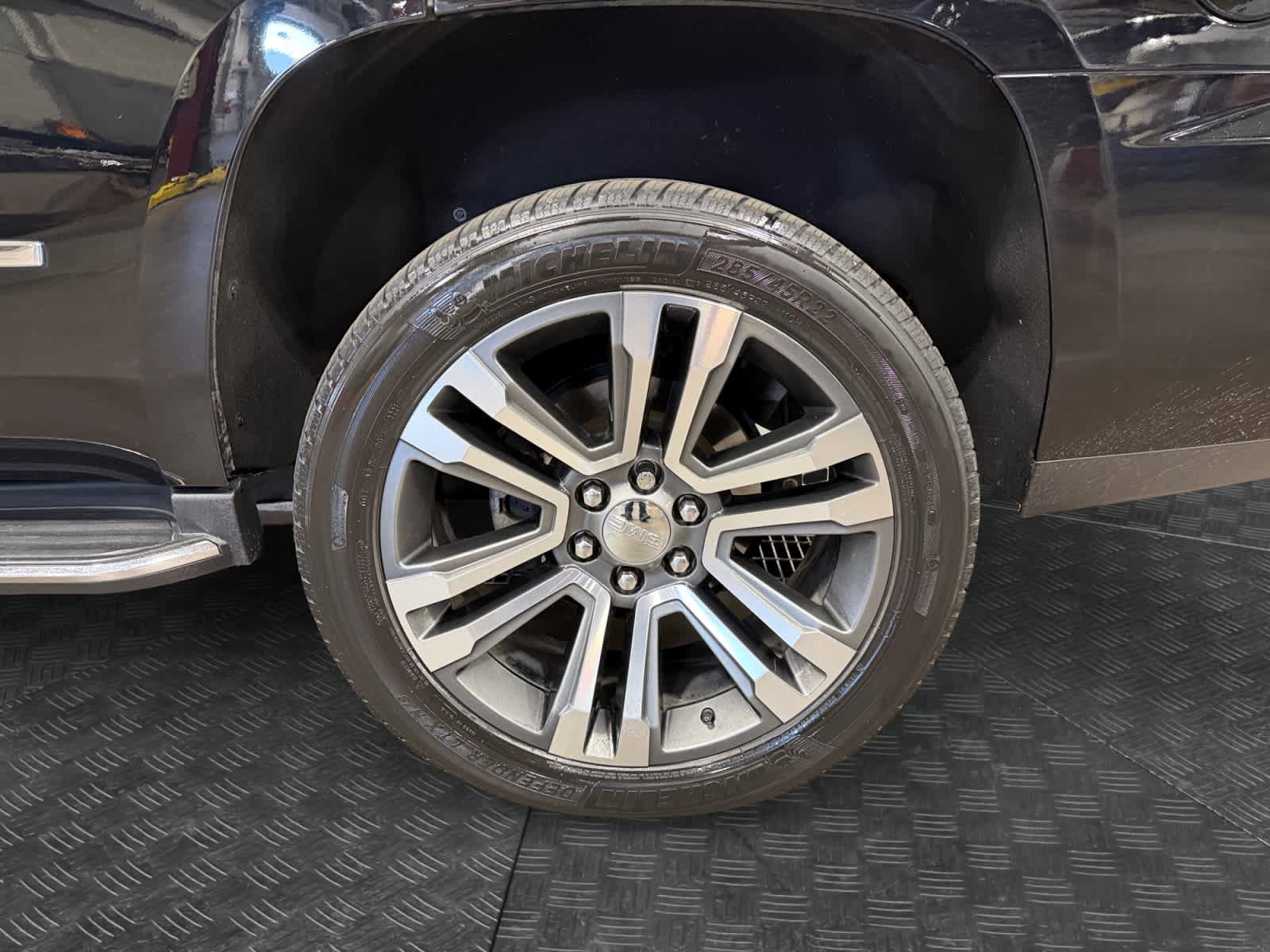 Used 2019 GMC Yukon Denali w/ Open Road Package AWD/4WD image 15
