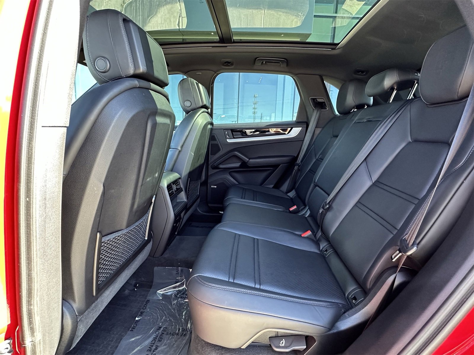 Certified 2024 Porsche Cayenne image 16