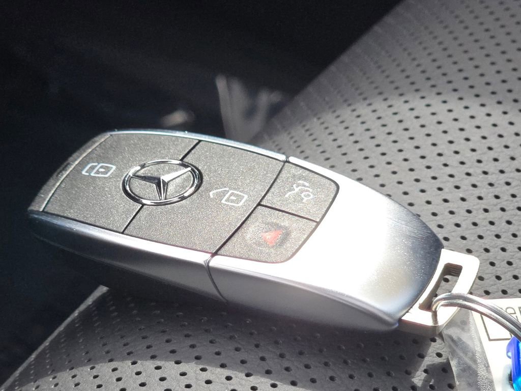 New 2025 Mercedes-Benz GLE 580 4MATIC image 38