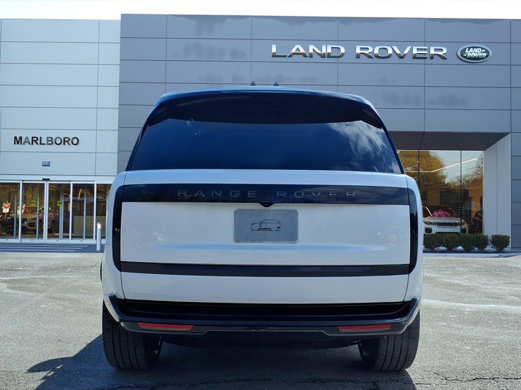New 2026 Land Rover Range Rover SE image 7