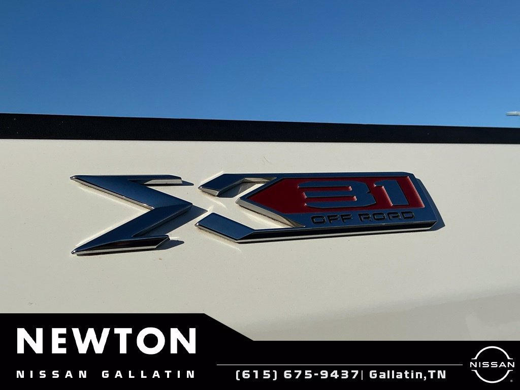 Used 2019 GMC Sierra 1500 SLT w/ SLT Premium Plus Package AWD/4WD image 8