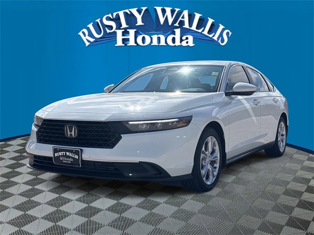 Used 2025 Honda Accord LX image 4